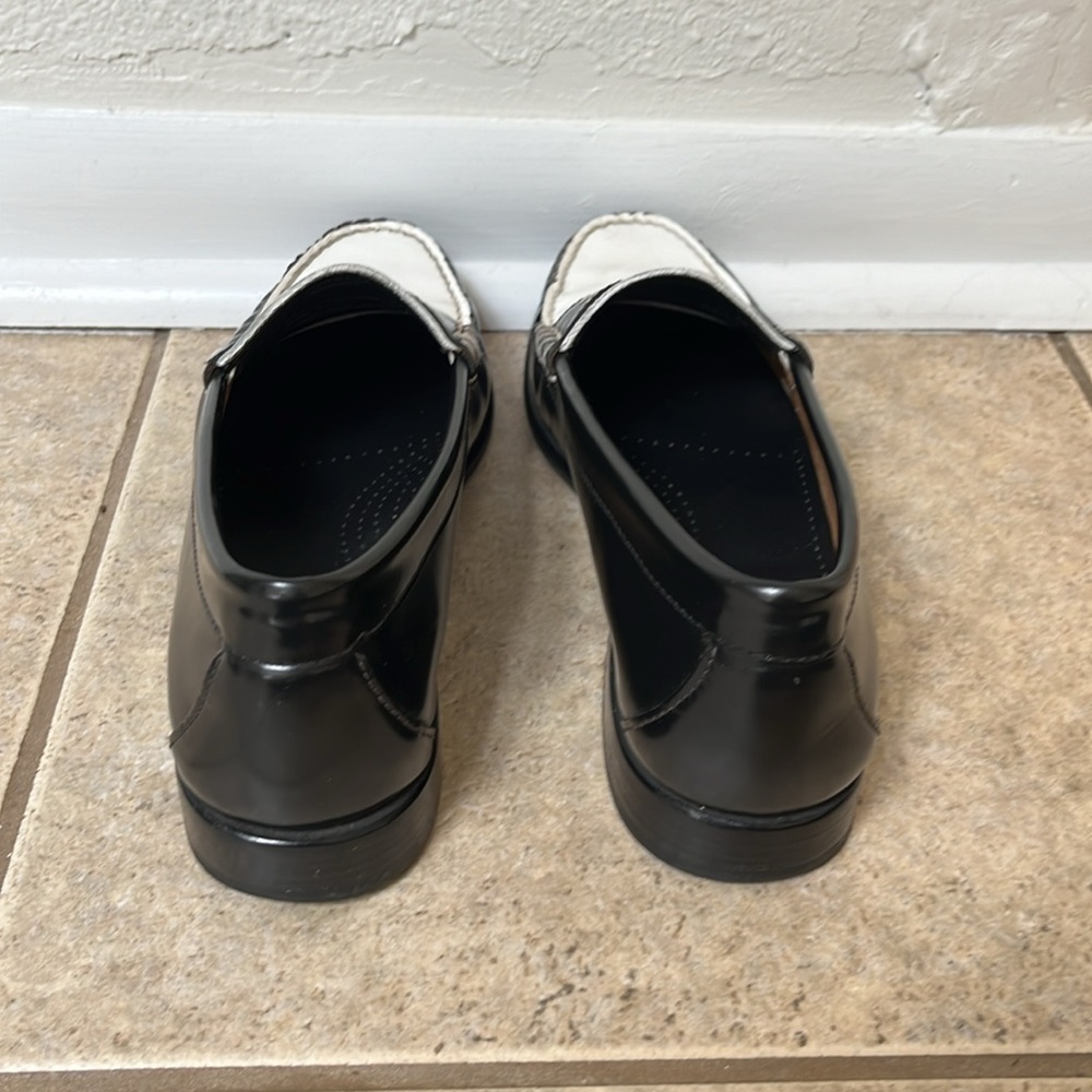G.H. Bass Weejuns black and white loafers - Picture 4 of 7